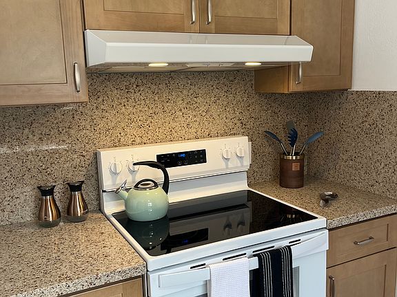 3rd image of 1109 Francisco Ave #8