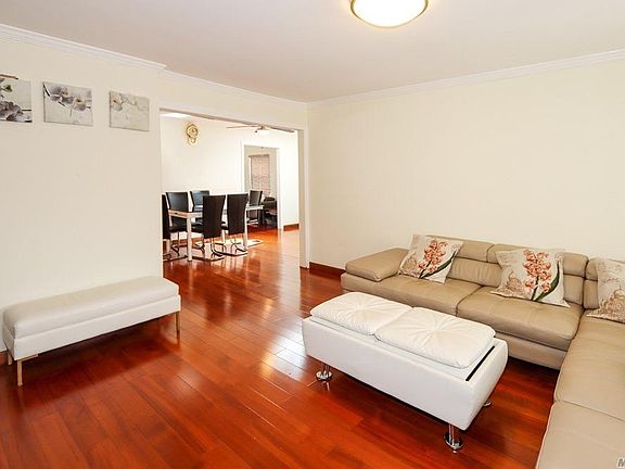 4th image of 832 Bowling Green Dr