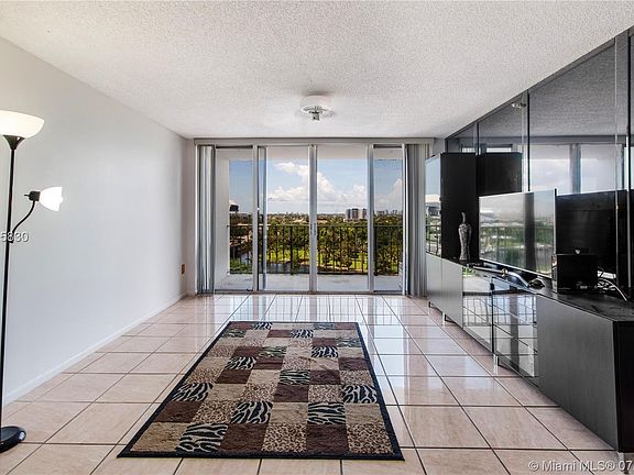 5th image of 1700 NW North River Dr APT 1008
