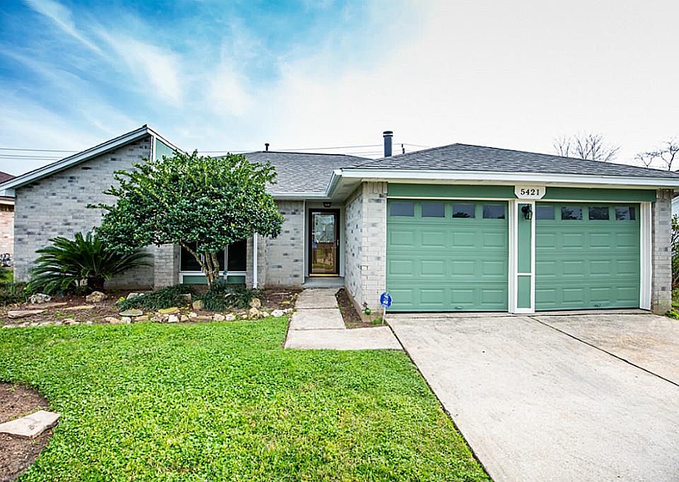 1st image of 5421 Stone Creek Dr