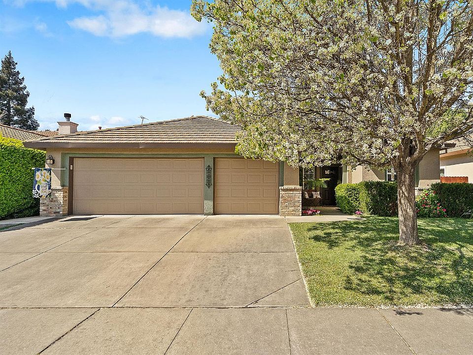 2nd image of 2311 Swainson Way
