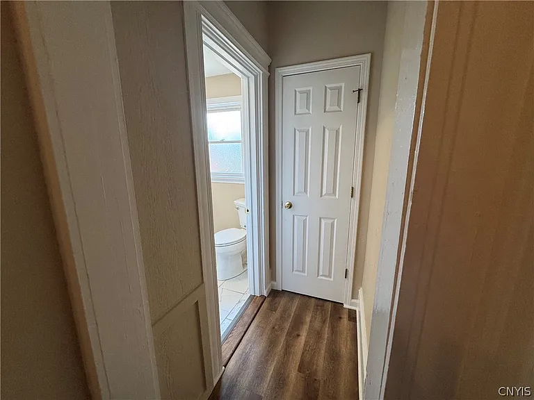 24 W Oneida St — Photo 9
