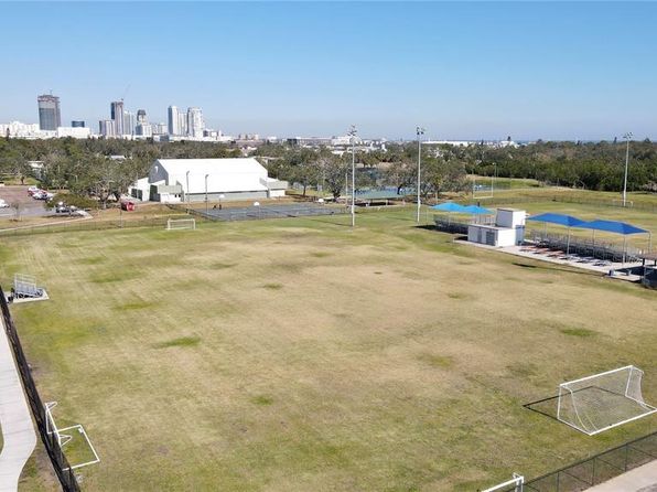 saint-petersburg-florida-81387809 picture