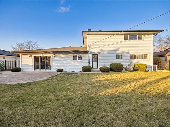 4th image of 599 Kinkaid Ct