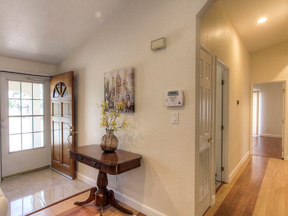 5th image of 37393 Ezra Dr