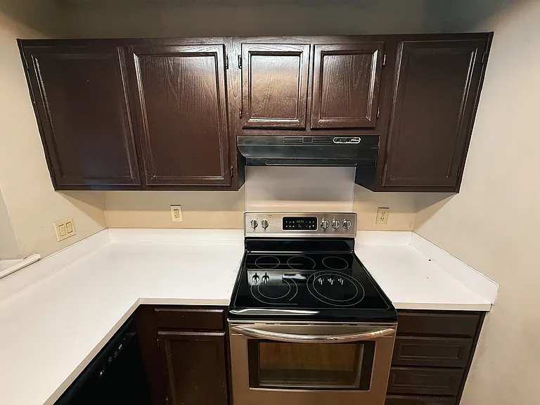 2802 Iron Gate Ln — Photo 4