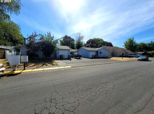 1588 Del Rio Ave SE APT A, Albany, OR 97322