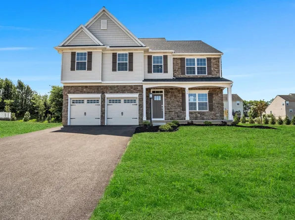 234 N Forgedale Dr N, Carlisle, PA 17015