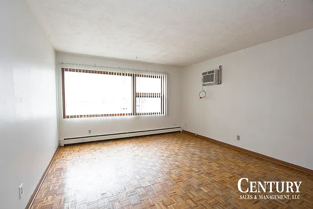 1 bed, 602 sqft, $669 — Photo 1