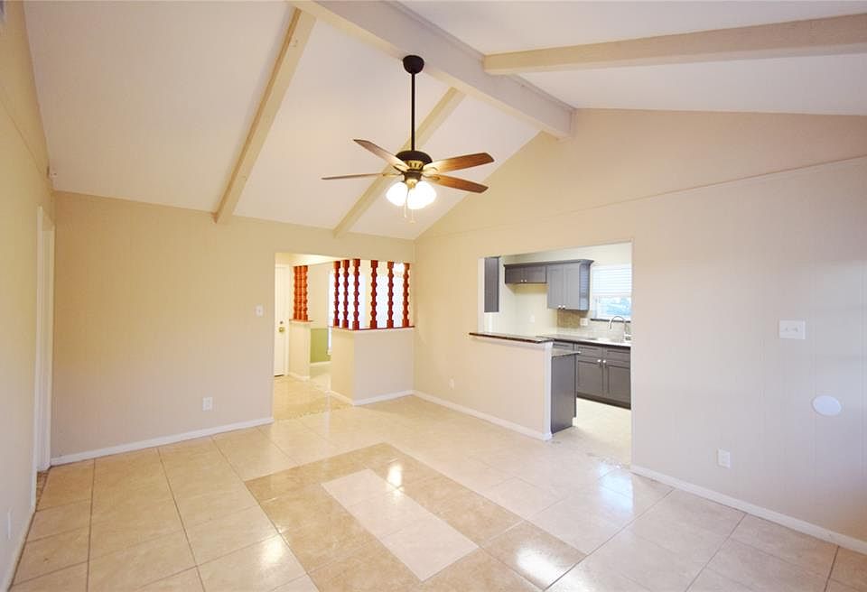 2nd image of 10419 Sageyork Dr