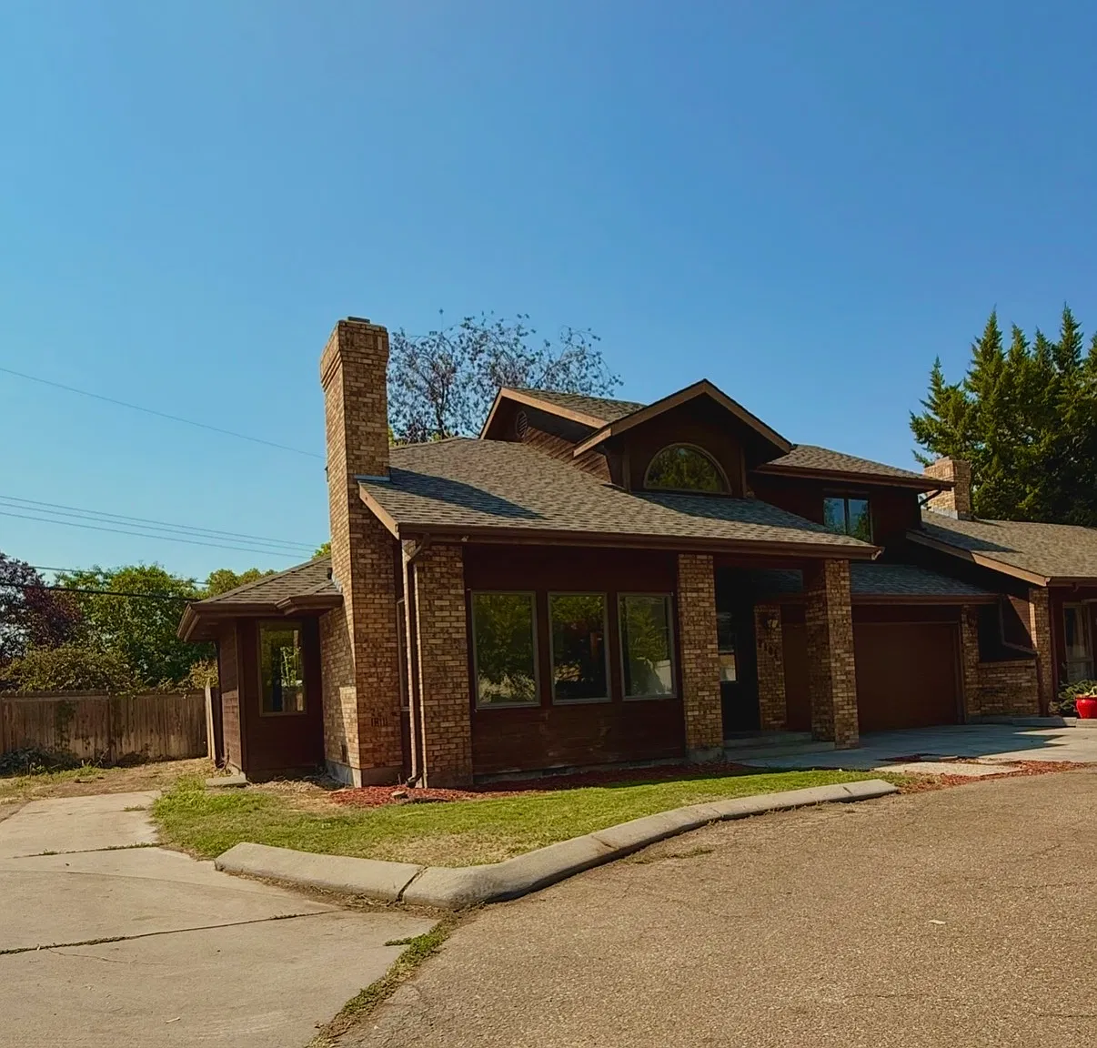 2 bed, 1.5 bath, 1308 sqft, $2,100 — Photo 2