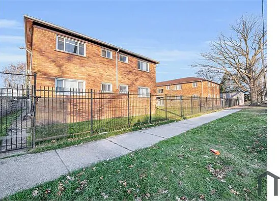 8259 Schaefer Hwy #1 — Photo 16