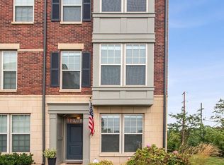 823 Admirals Way #309, Oxon Hill, MD 20745