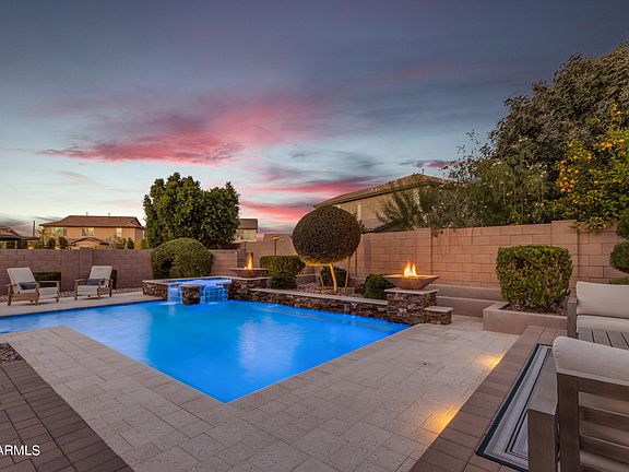 4th image of 382 E BELLERIVE Place