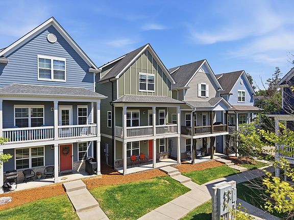 2nd image of 624 Parkvue Place Dr