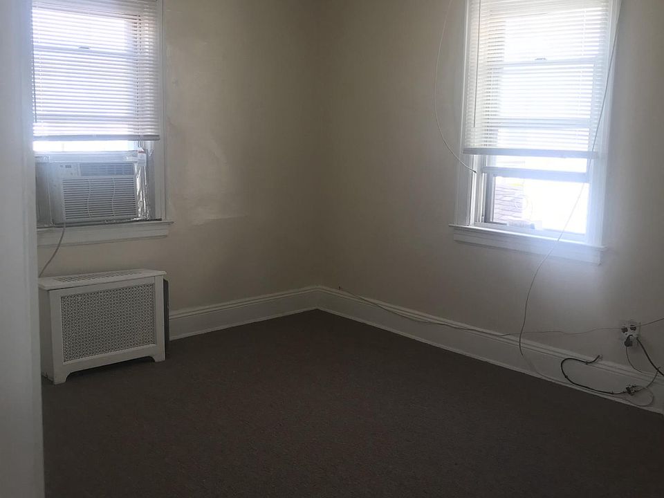 2nd image of 11426 210th St