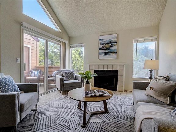 3rd image of 357 Tradewinds Dr #90