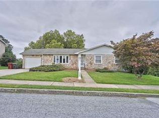 948 W Tremont St, Whitehall, PA 18052