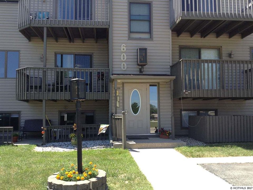 1st image of 600 Briarstone Dr APT 12