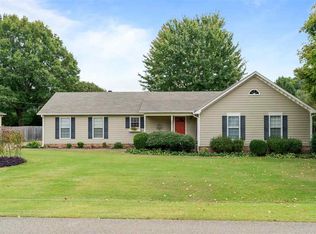 130 Sunhaven Dr, Jackson, TN 38305