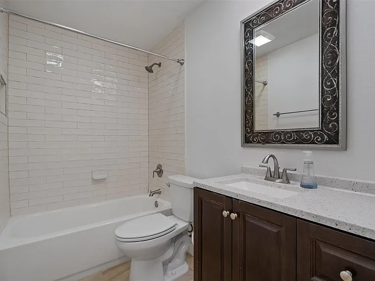 8907 Creekmont Cv — Photo 13