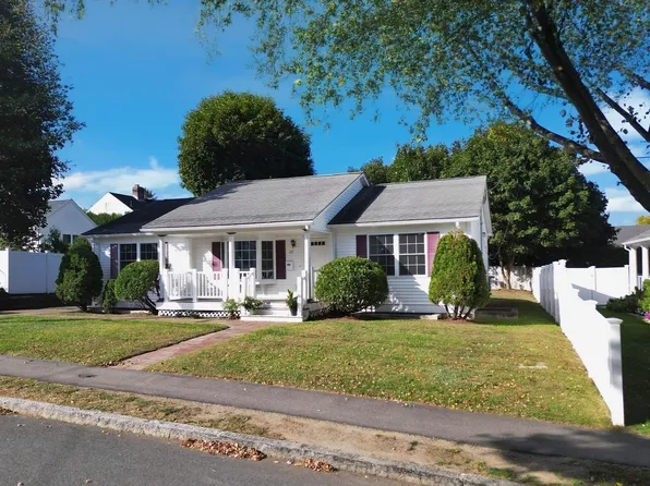 29 Ashworth Rd, Quincy, MA 02171
