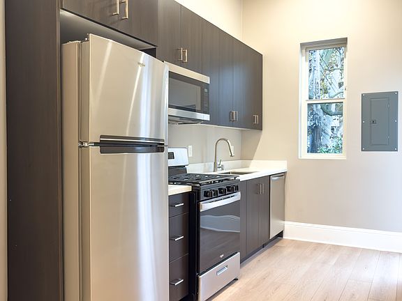 5th image of 1522 Q St APT 3