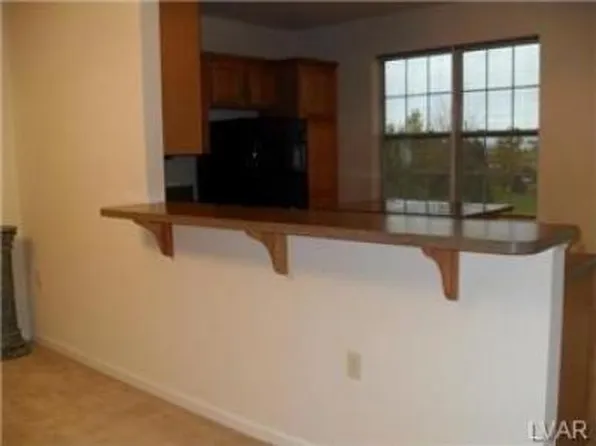 7380 Pioneer Dr, Macungie, PA 18062
