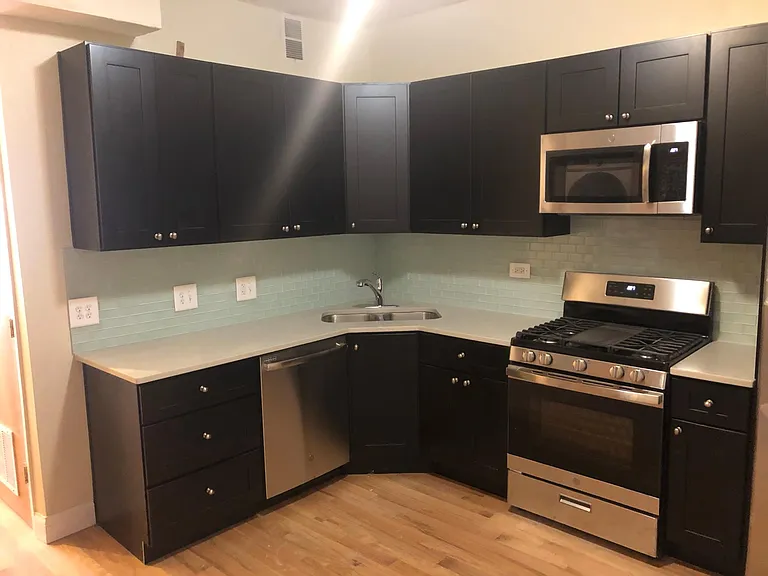 3340 W Beach Ave #2 — Photo 1