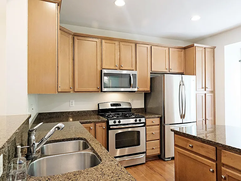 914 Bing Ln — Photo 4