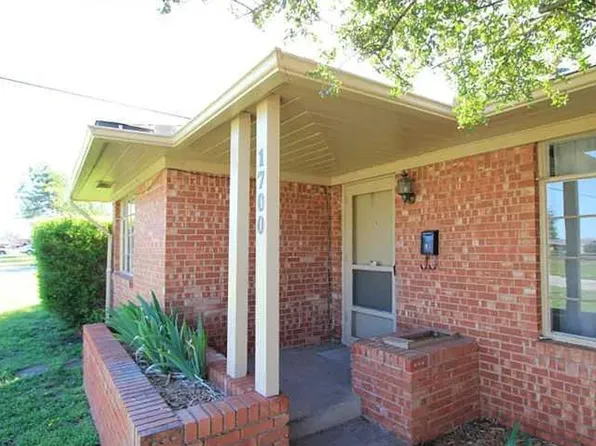 1700 Oxford Way, Oklahoma City, OK 73120