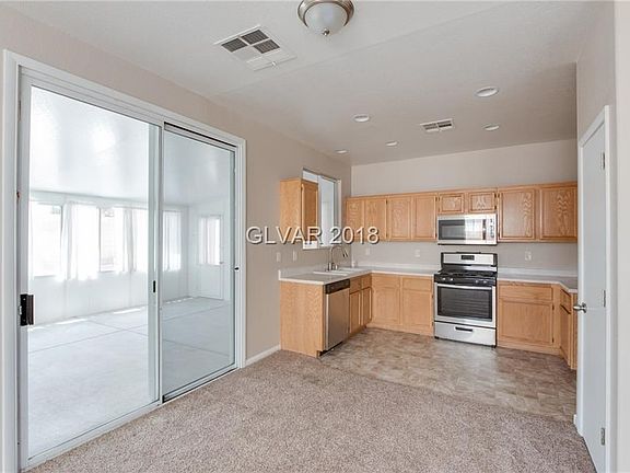 3rd image of 6033 Clifton Hollow St