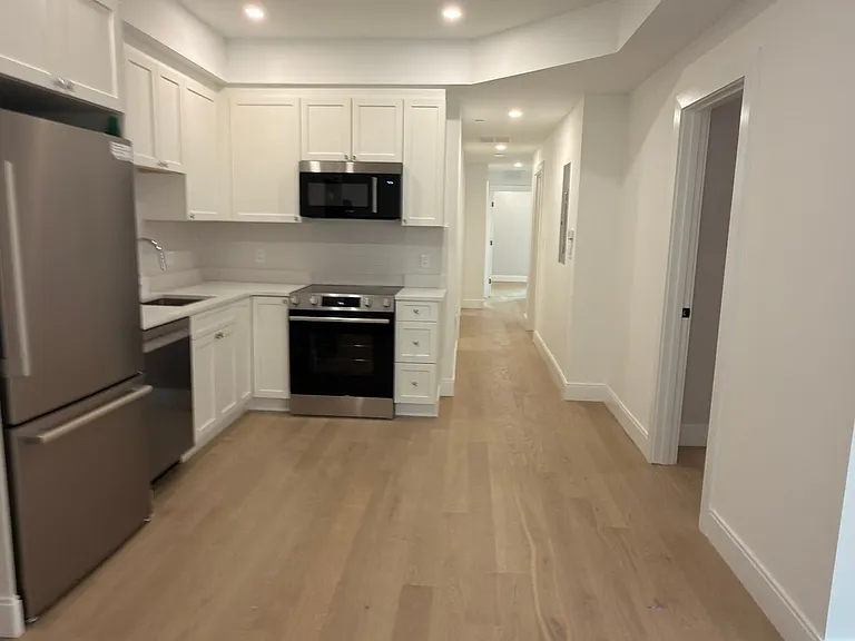 34 Orkney Rd #2D — Photo 4