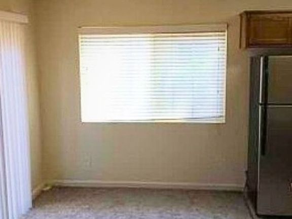 4th image of 985 E Lassen Ave #3