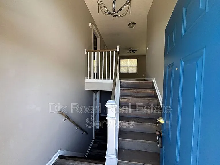 1024 Golfview Dr — Photo 4