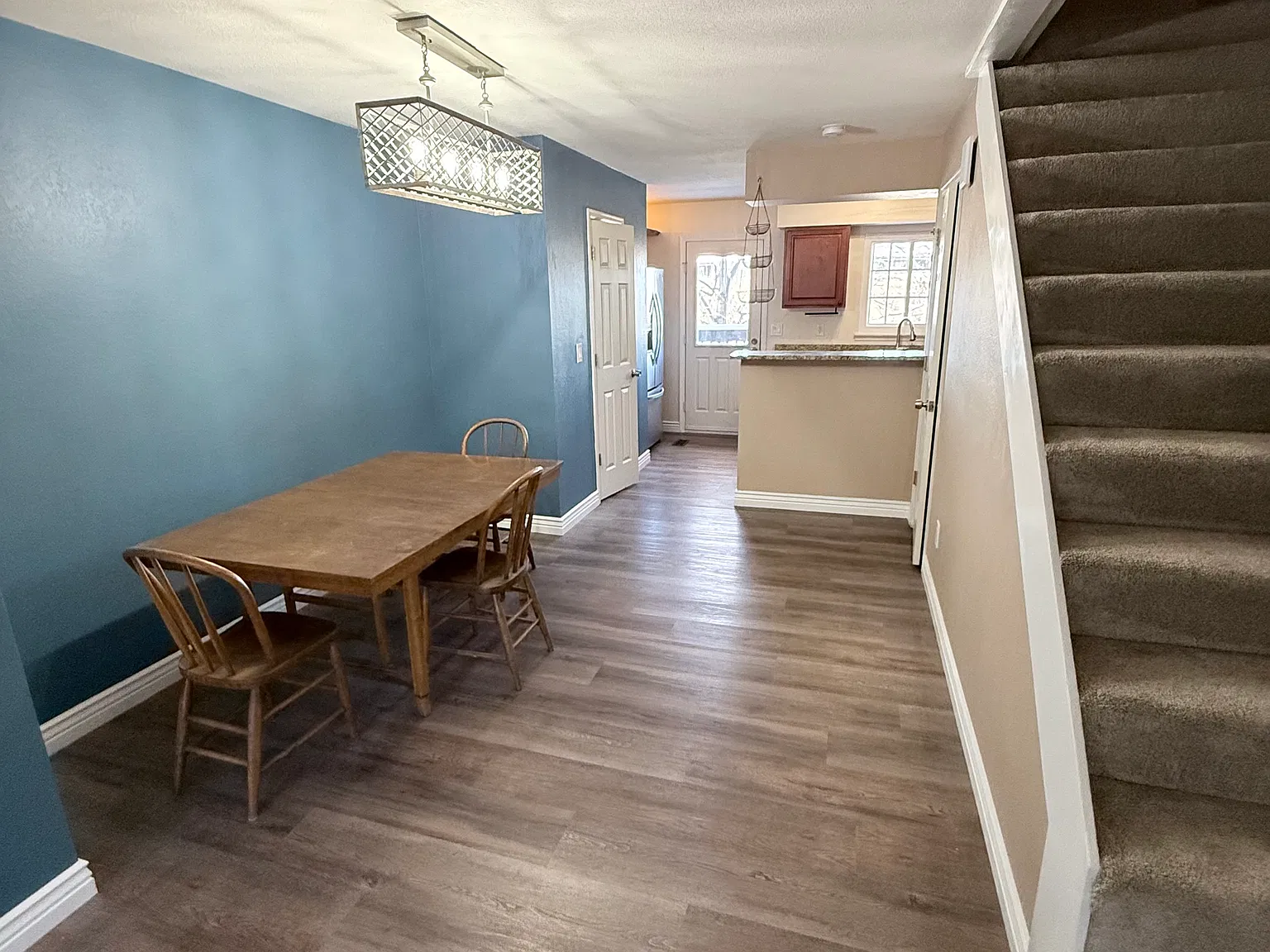 3 bed, 2.5 bath, 1316 sqft, $2,500 — Photo 2