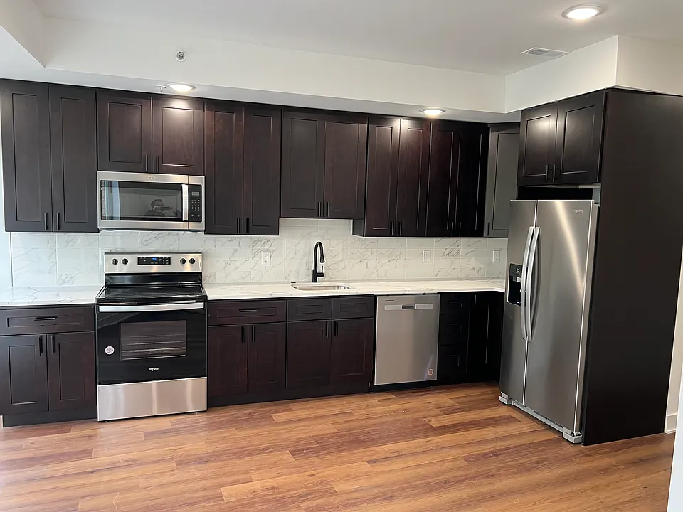 2556 Frankford Ave #3