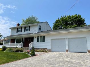 233 Tree Rd, Centereach, NY 11720