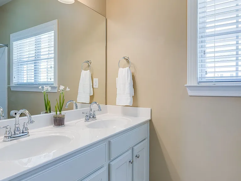 608 Patriot Ln — Photo 36