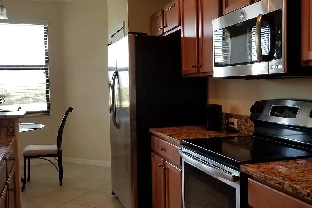 7015 River Hammock Dr — Photo 2