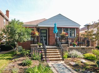 8950 W Forestview Dr, North Riverside, IL 60546