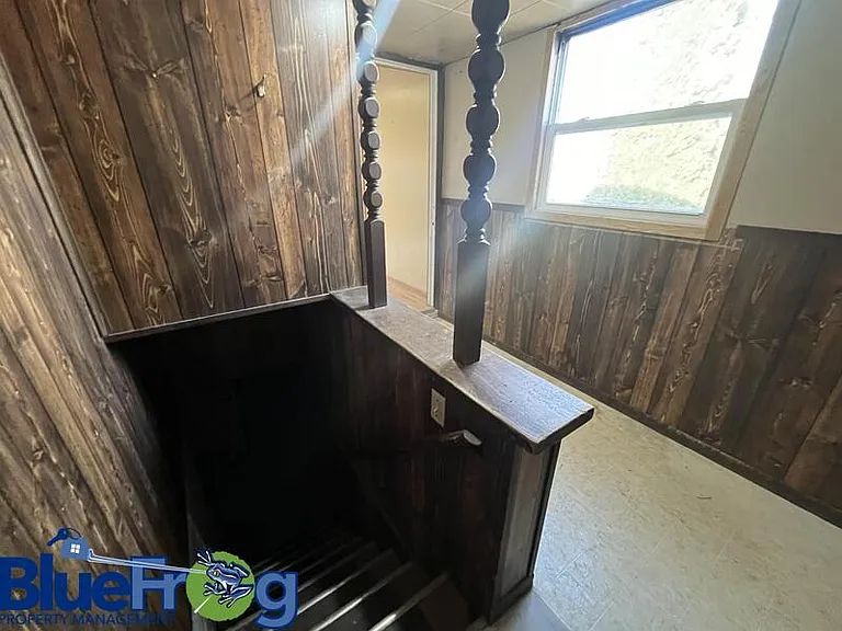 1131 S Greenwood Ave — Photo 5