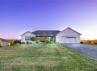 3 Stone Ridge Dr, Smock, PA 15480