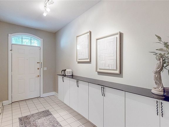 3rd image of 3158 Richmond Rd #3158