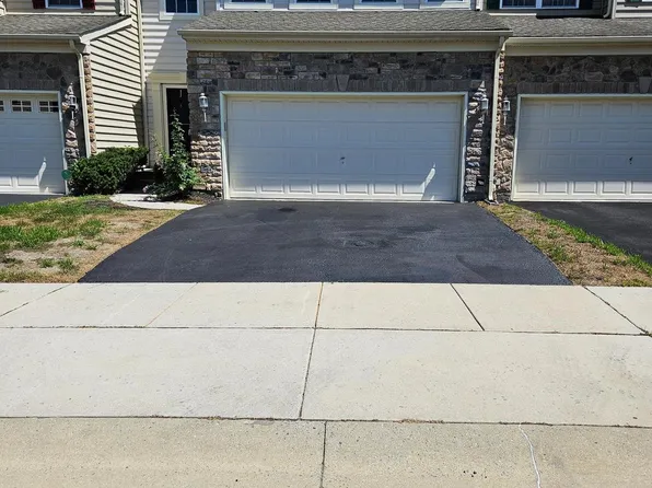 228 Anita Ct, Newark, DE 19702