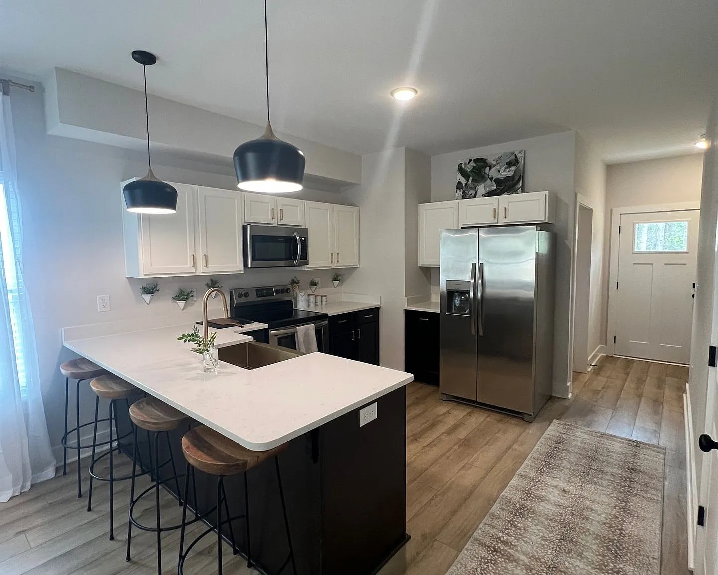 Love Living at Ligon Place! — Photo 1