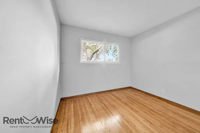 2080 Helena Way — Photo 13