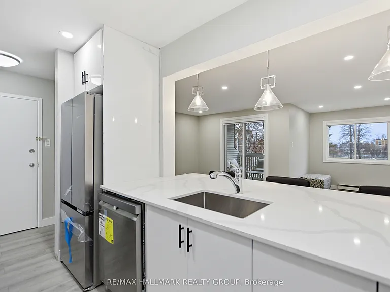218 Viewmount Dr #216 — Photo 10