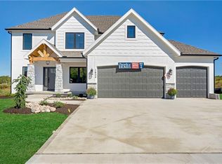 1624 SW 27th St, Lees Summit, MO 64082