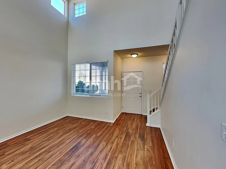 2435 S Gibraltar Way — Photo 8